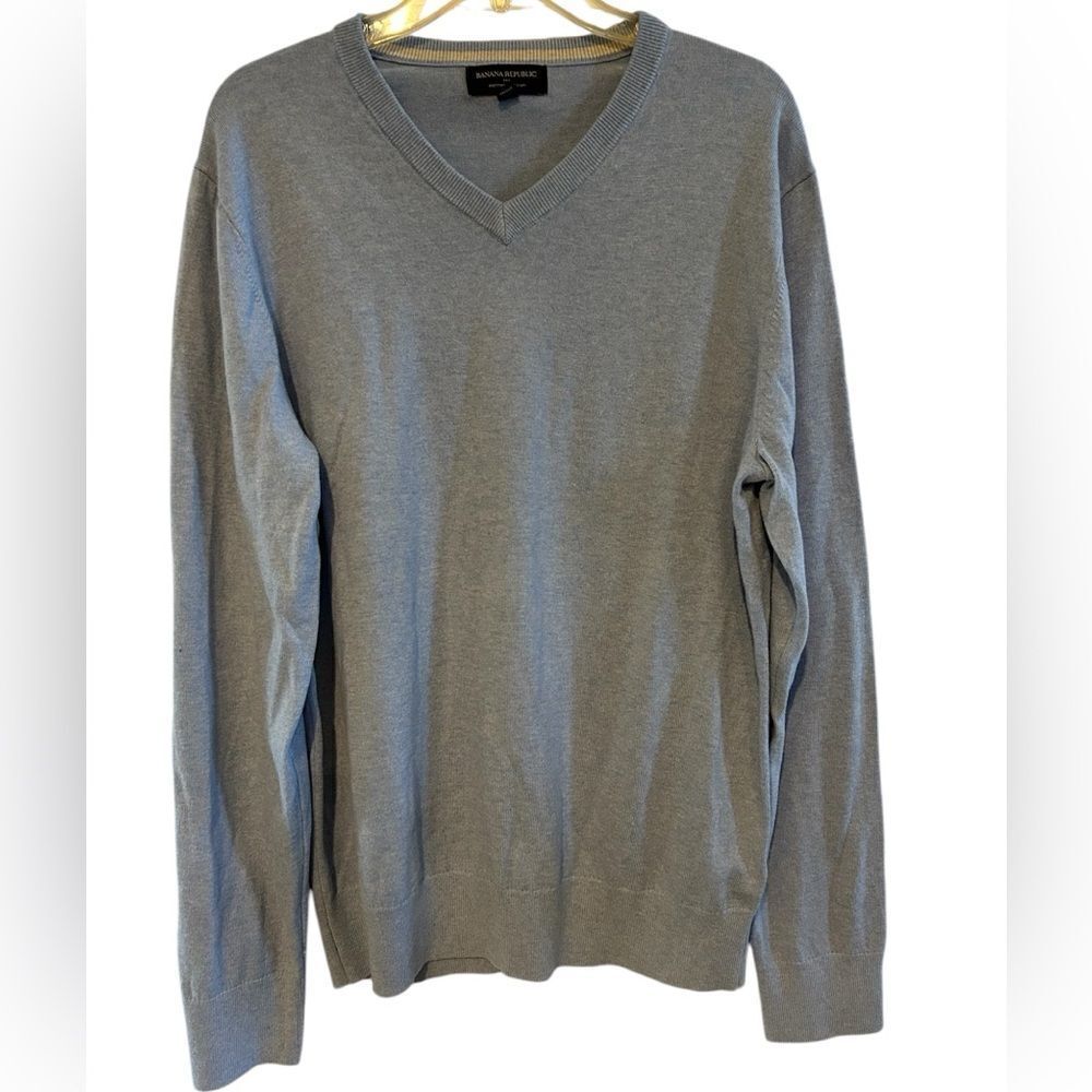 Banana Republic Premium Luxury Blend V Neck Sweater L